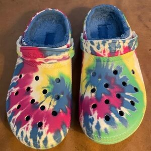 crocs Rainbow Tie Dye M 9/W 11